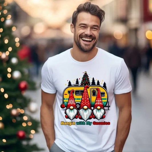Święta z gnomami | Świąteczna koszulka męska BN41 - StoryCups.pl