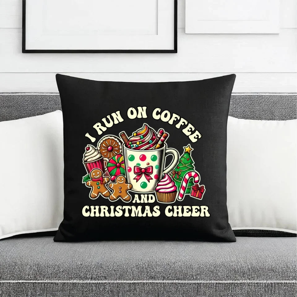 I run on coffee | Świąteczna poduszka dekoracyjna BN47 - StoryCups.pl
