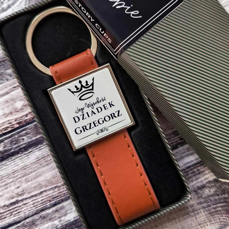 Jego Wysokość Dziadek | Personalizowany brelok dla dziadka D11 - StoryCups.pl