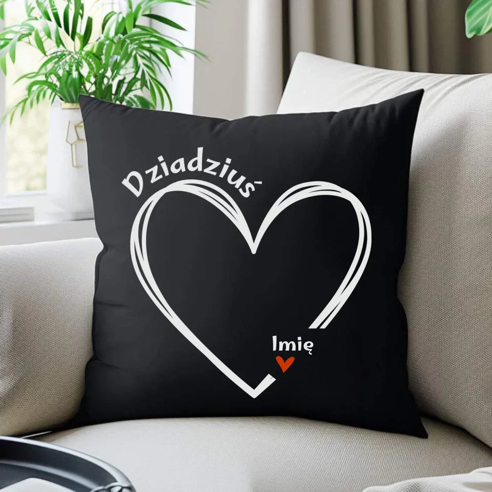 Dziadziuś z sercem imiona | Personalizowana poduszka dekoracyjna dla dziadka D26 - StoryCups.pl