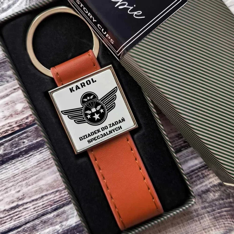 Dziadek do zadań specjalnych | Brelok dla dziadka D31 - StoryCups.pl