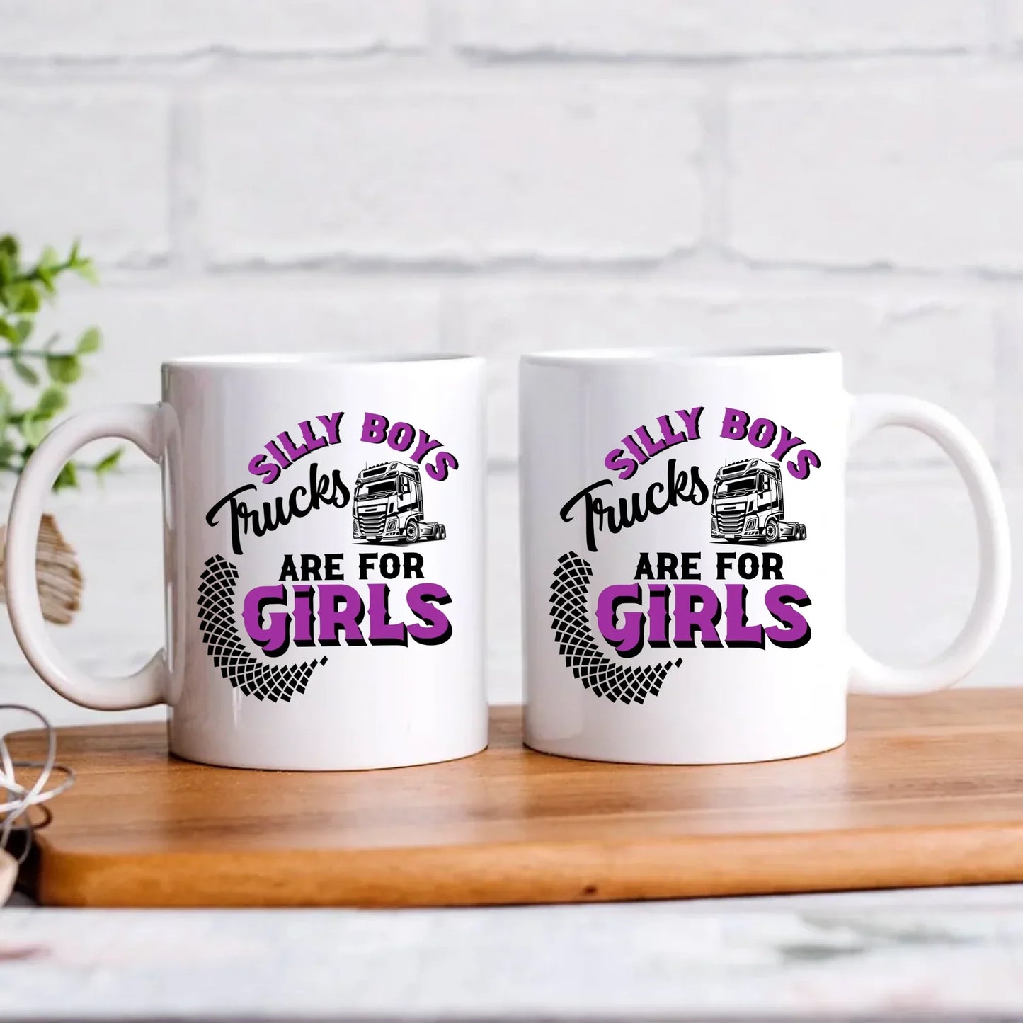 Silly boys trucks are for girls | Kubek dla kierowcy tira ZKT11 - StoryCups.pl