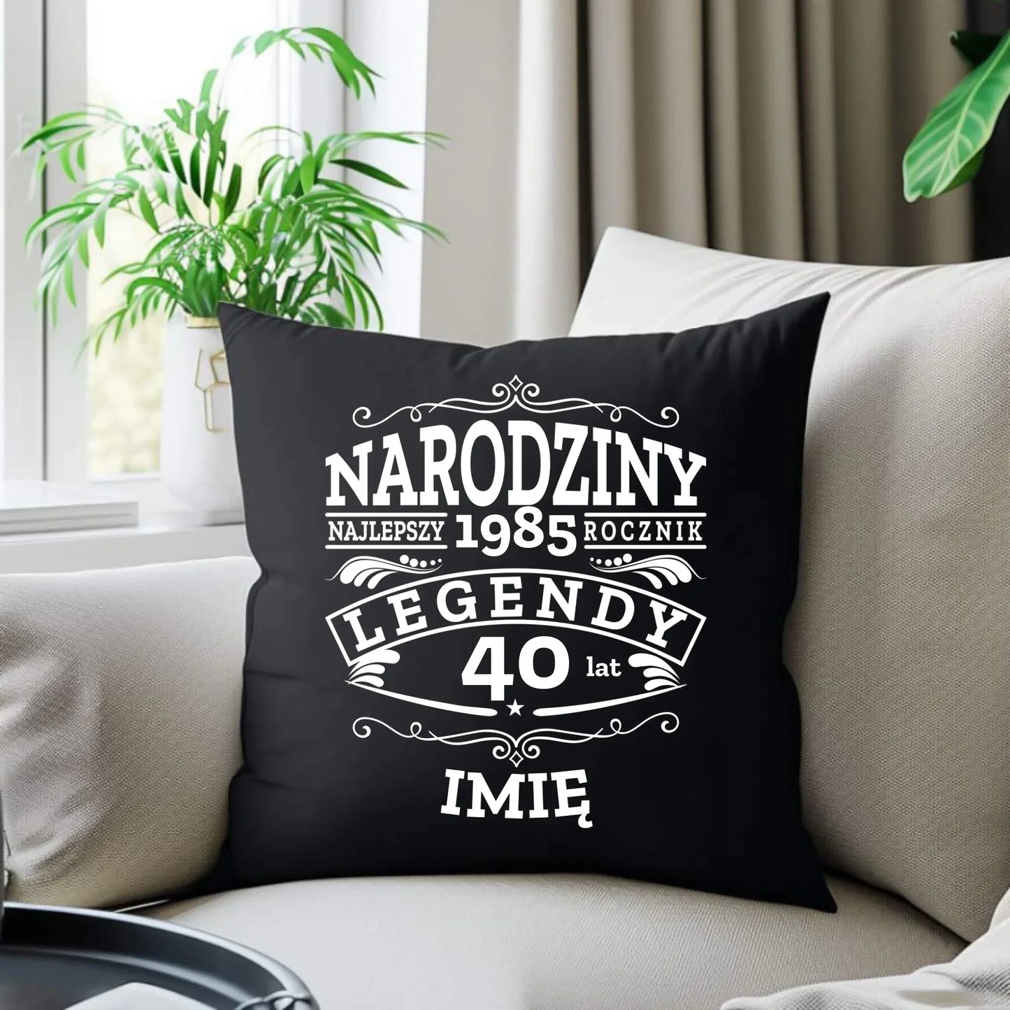 Narodziny Legendy | Personalizowana poduszka dekoracyjna na urodziny U01 - StoryCups.pl