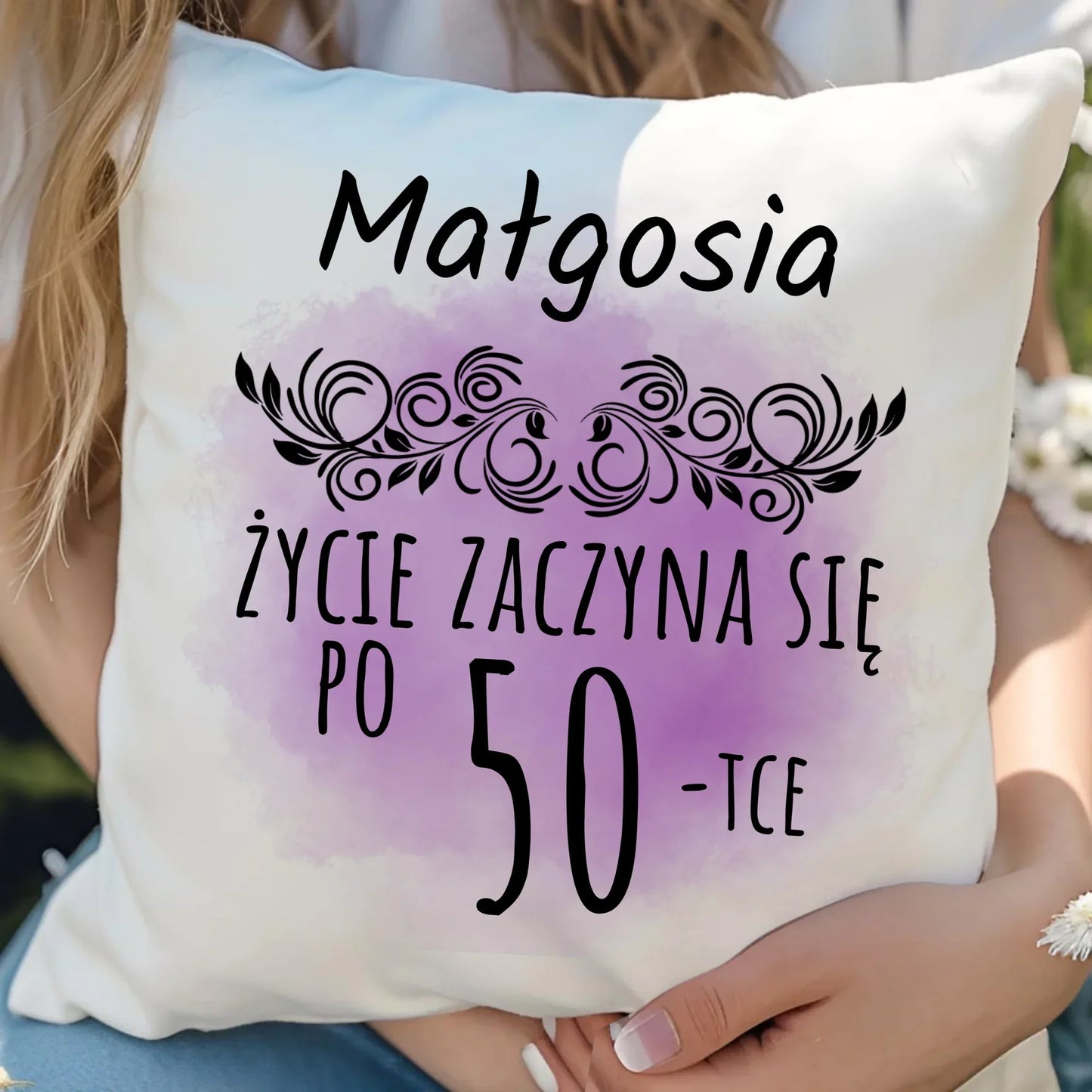 Życie zaczyna się po WIEK | Poduszka prezent na urodziny U03 - StoryCups.pl