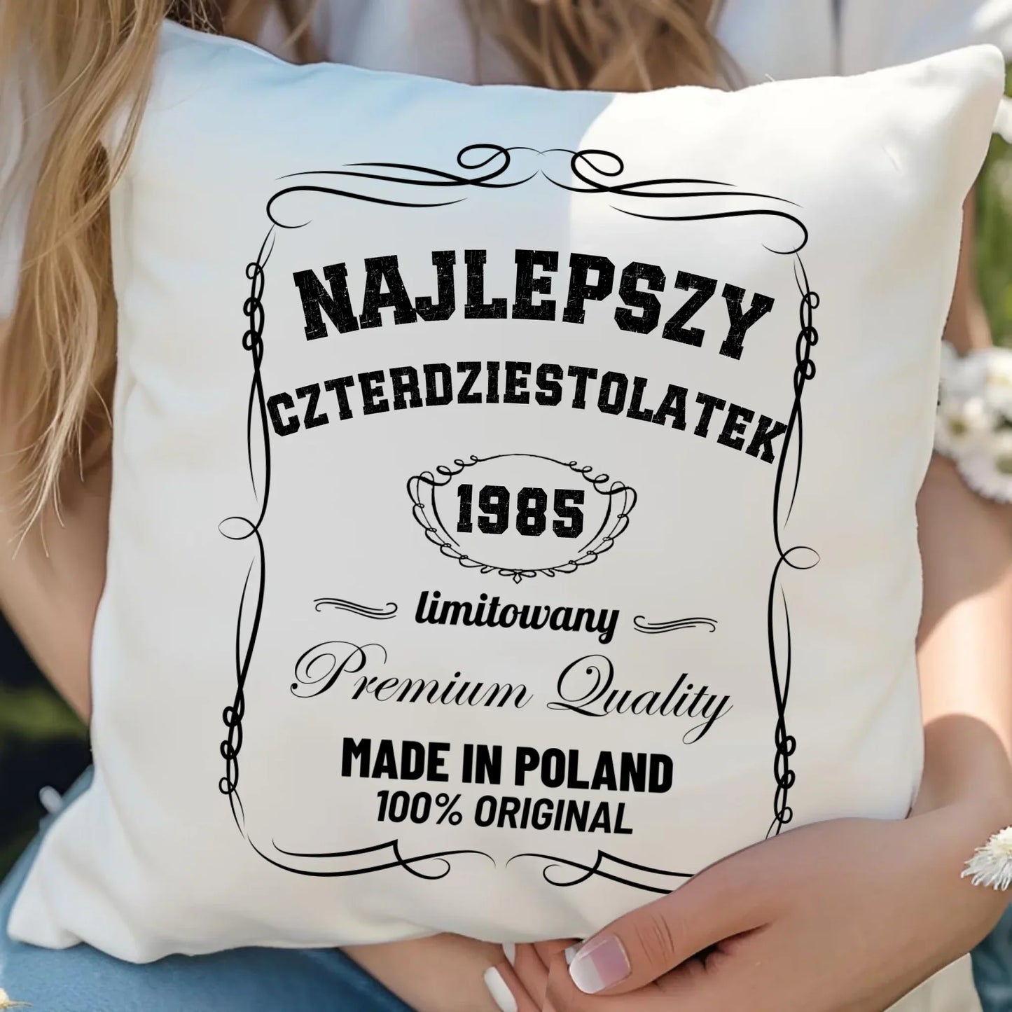 Najlepszy czterdziestolatek | Poduszka prezent na 40 urodziny U04 - StoryCups.pl