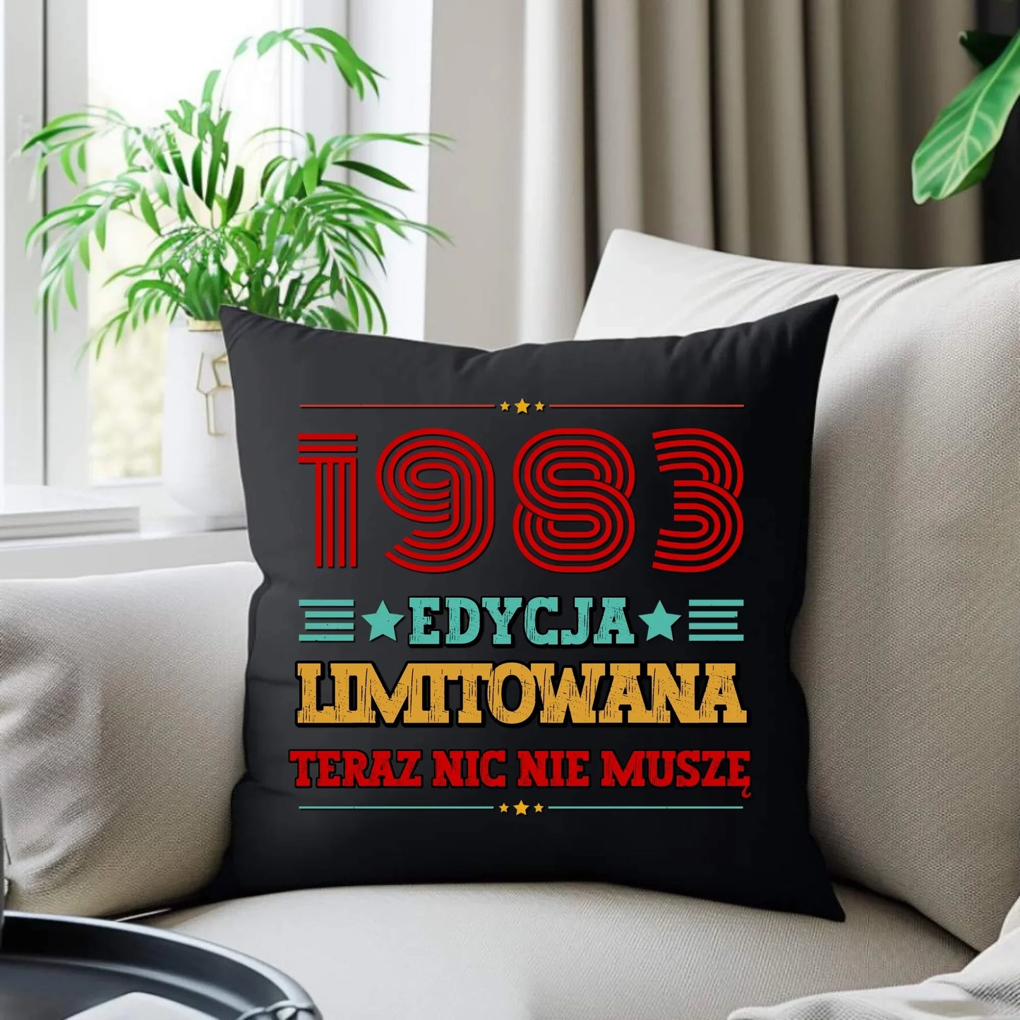 Edycja limitowana nic nie muszę | Poduszka prezent na urodziny U17 - StoryCups.pl