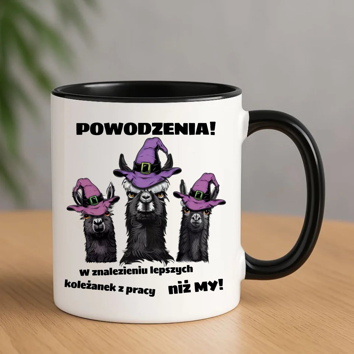Czarny kubek z nadrukiem prezent na odejście z pracy POŻEGNANIE AWANS