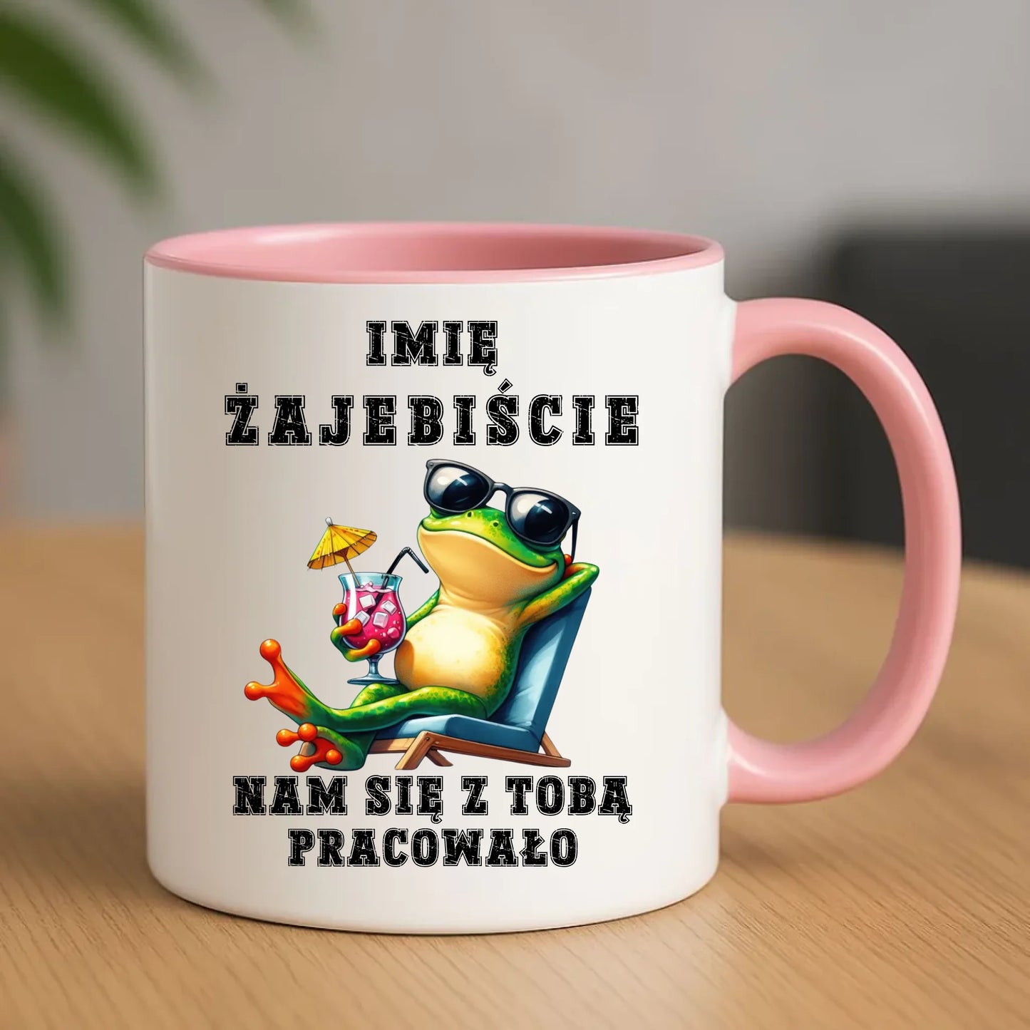 Różowy kubek z nadrukiem prezent na odejście z pracy POŻEGNANIE AWANS