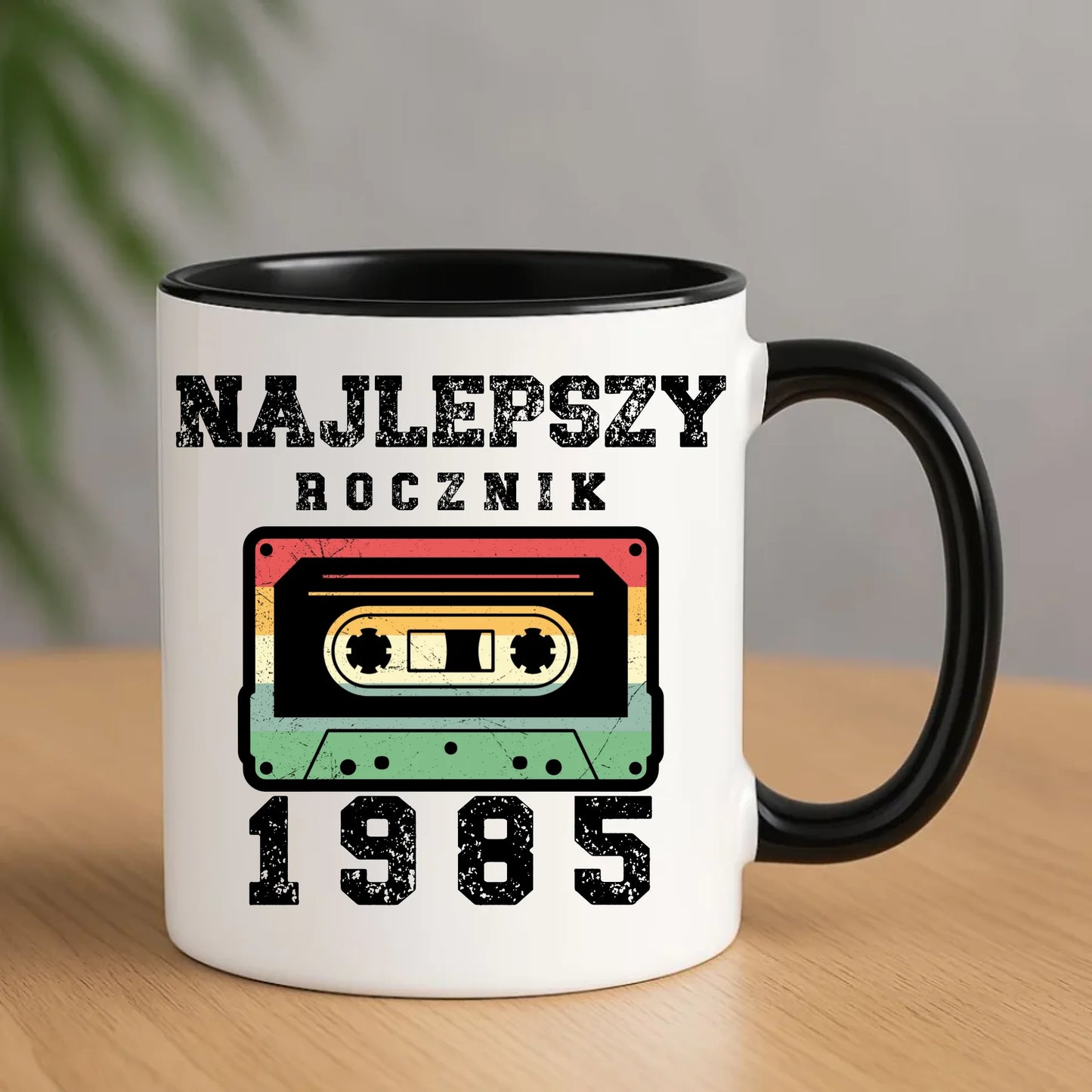 Urodzinowy czarny kubek z nadrukiem prezent na URODZINY
