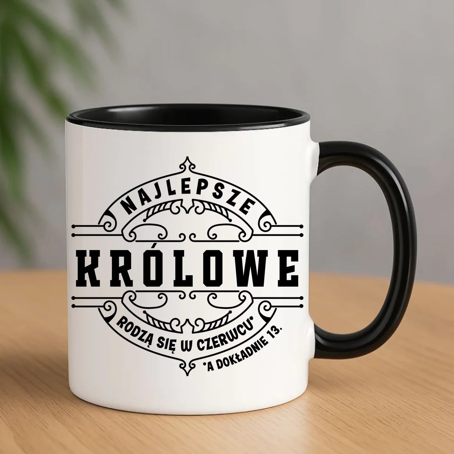 Urodzinowy czarny kubek z nadrukiem prezent na URODZINY