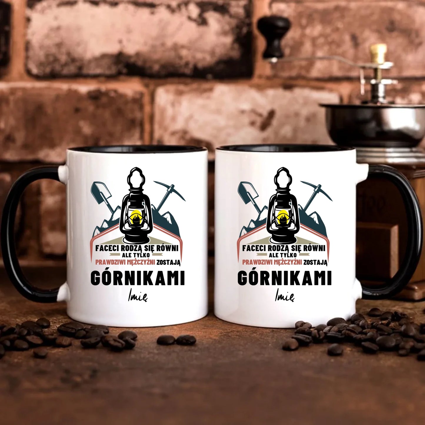 Personalizowany czarny kubek z nadrukiem na prezent