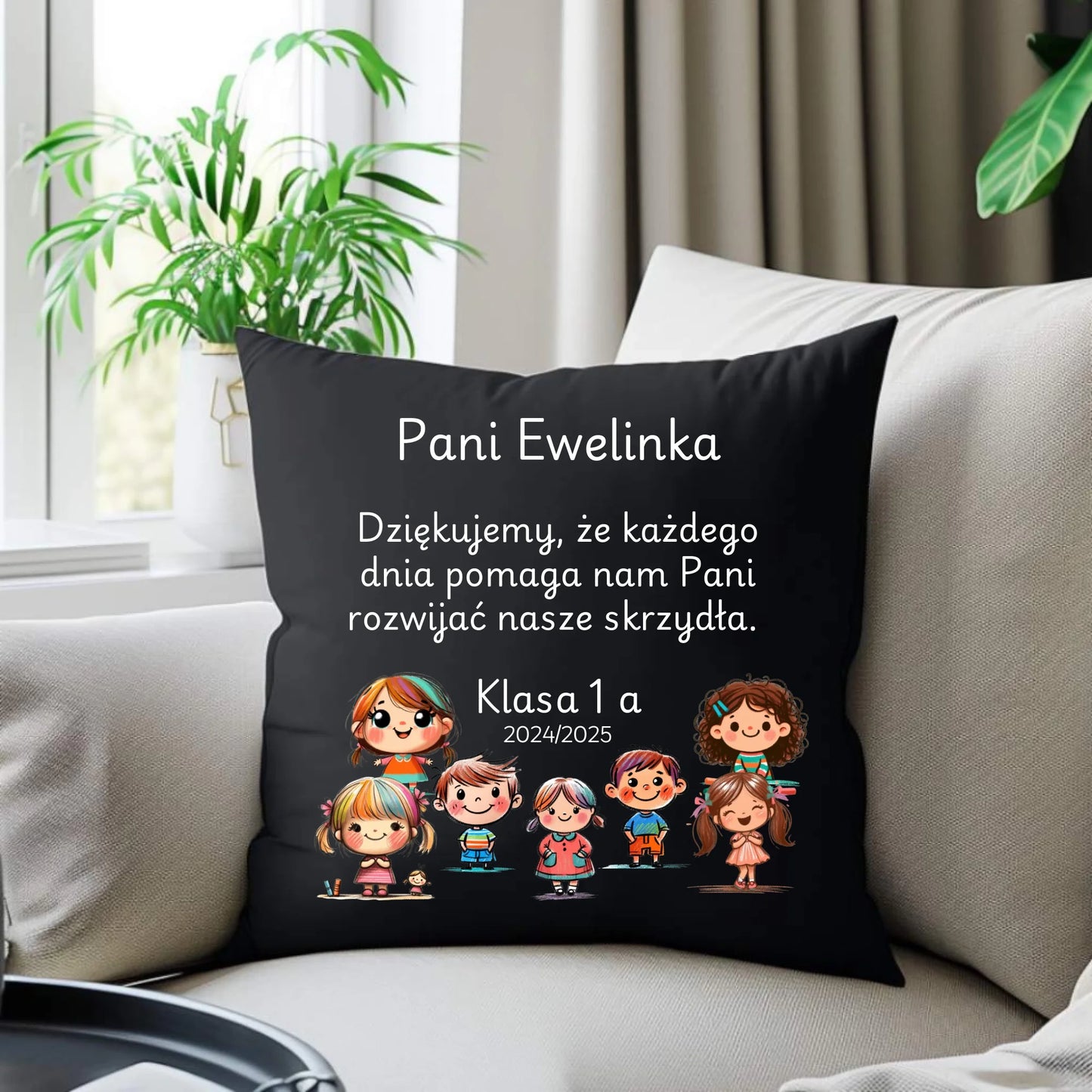 Prezent dla nauczyciela czarna poduszka dekoracyjna NAUCZYCIEL ZAKOŃCZENIE ROKU SZKOLNEGO