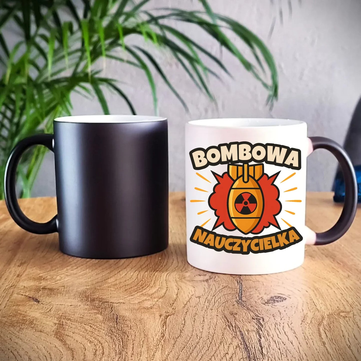 Bombowa nauczycielka | Kubek magiczny prezent dla nauczycielki N34 - StoryCups.pl