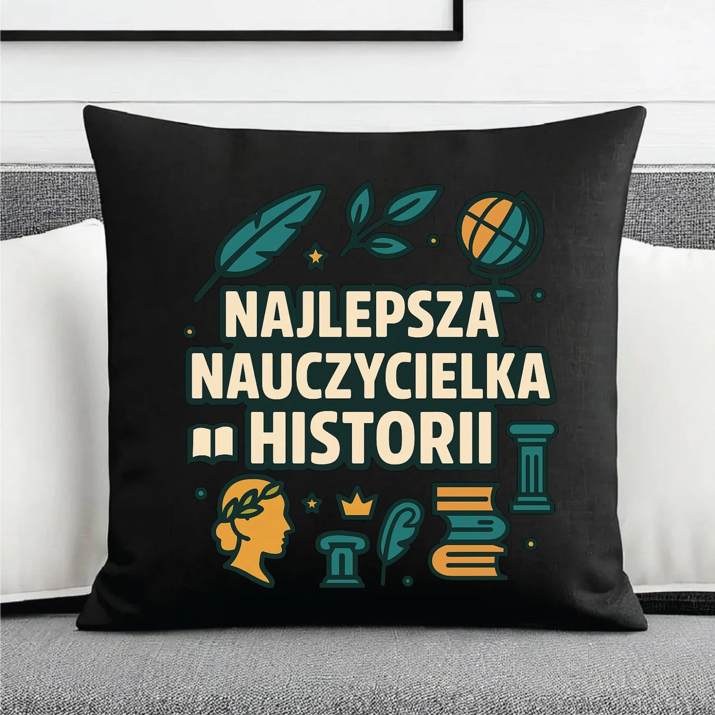 Prezent dla nauczyciela czarna poduszka dekoracyjna NAUCZYCIEL ZAKOŃCZENIE ROKU SZKOLNEGO
