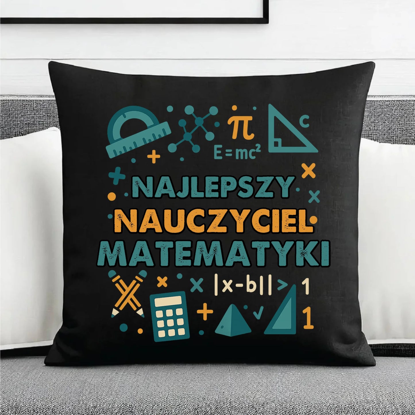 Prezent dla nauczyciela czarna poduszka dekoracyjna NAUCZYCIEL ZAKOŃCZENIE ROKU SZKOLNEGO