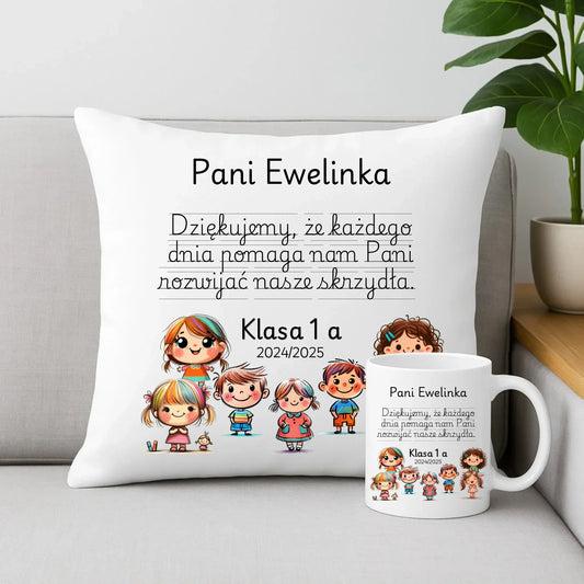 Podziękowanie od uczniów | Zestaw poduszka i kubek prezent dla nauczyciela N09 - StoryCups.pl