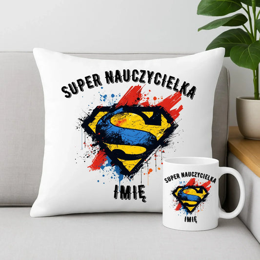 Super nauczycielka | Zestaw poduszka i kubek z imieniem na prezent dla nauczycielki N27 - StoryCups.pl