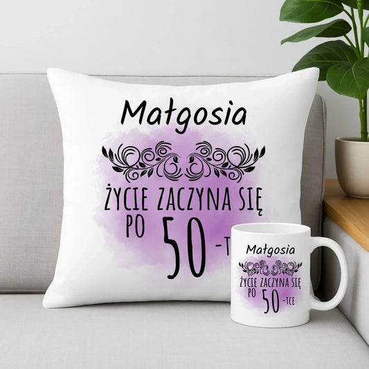 Życie zaczyna się po WIEK | Zestaw poduszka i kubek prezent na urodziny U03 - StoryCups.pl