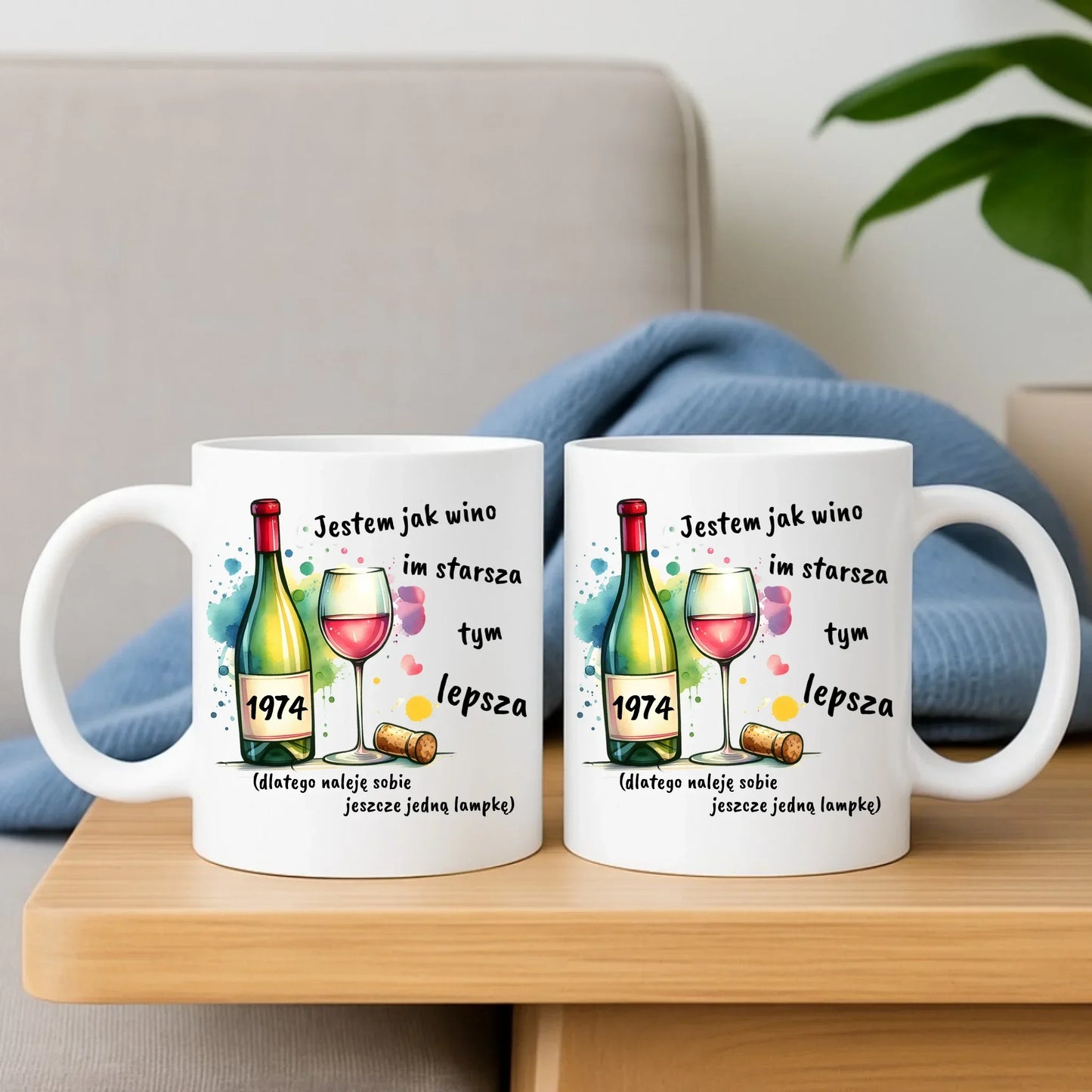 Jestem jak wino im starsza tym lepsza | Zestaw poduszka i kubek prezent na urodziny U13 - StoryCups.pl