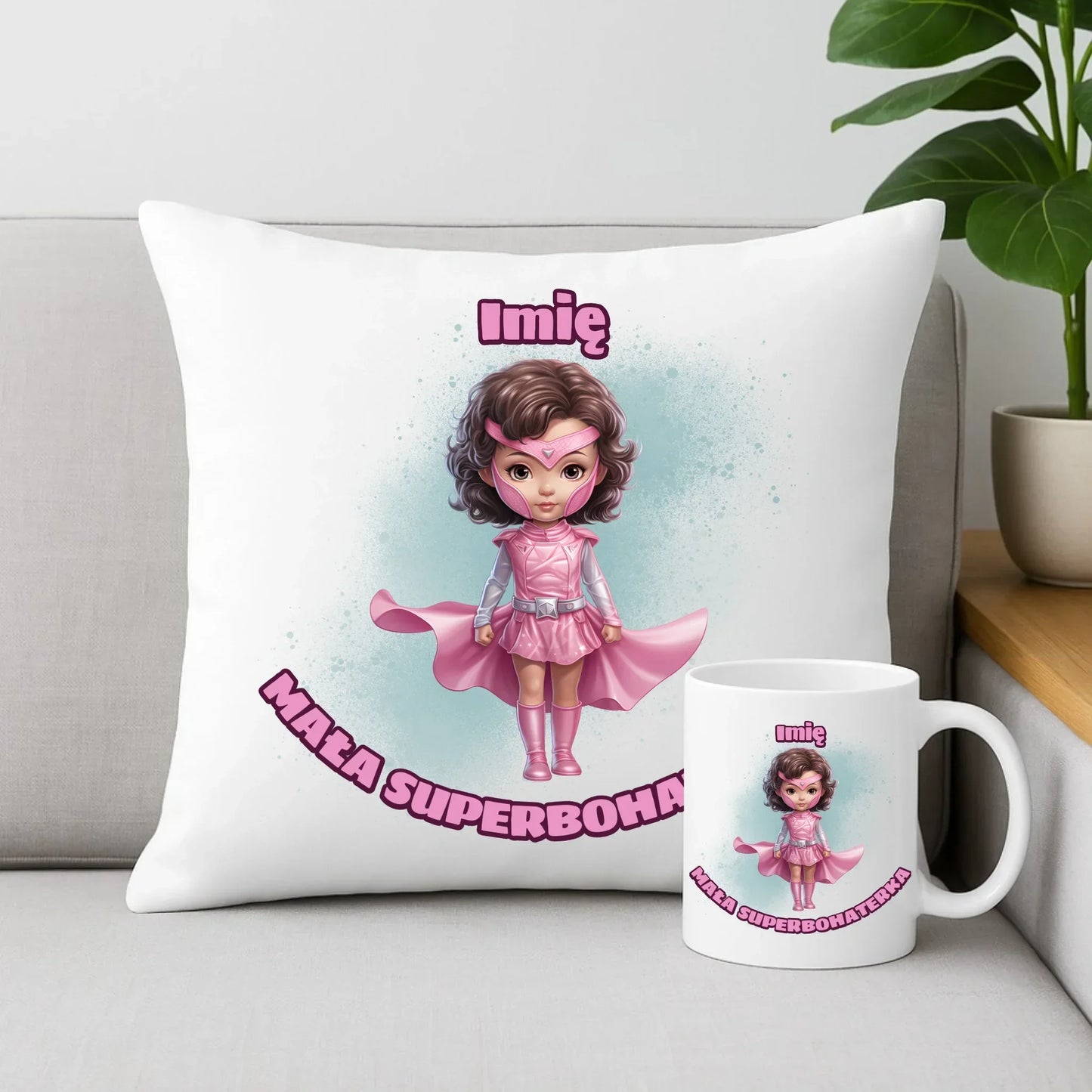 Mała Superbohaterka | Zestaw poduszka i kubek dla dziecka DD02 - StoryCups.pl