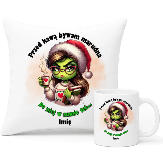 Przed kawą bywam marudna | Zestaw poduszka i kubek na święta BN116 - StoryCups.pl