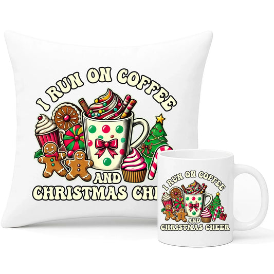 I run on coffee | Świąteczny zestaw poduszka i kubek BN47 - StoryCups.pl