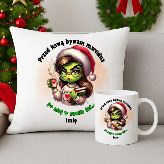 Przed kawą bywam marudna | Zestaw poduszka i kubek na święta BN116 - StoryCups.pl