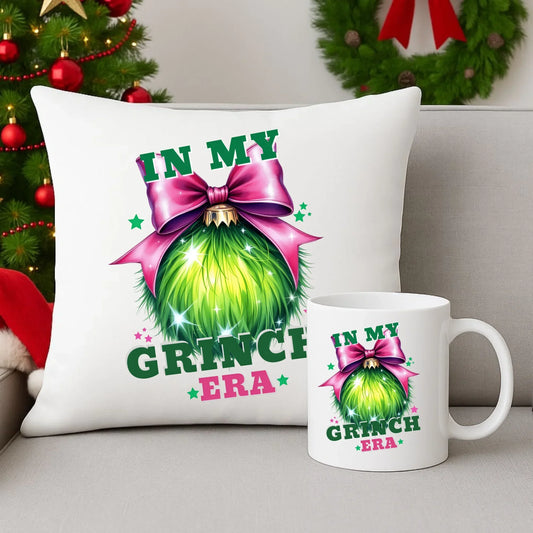 In my Grinch era | Zestaw poduszka i kubek na święta BN26 - StoryCups.pl