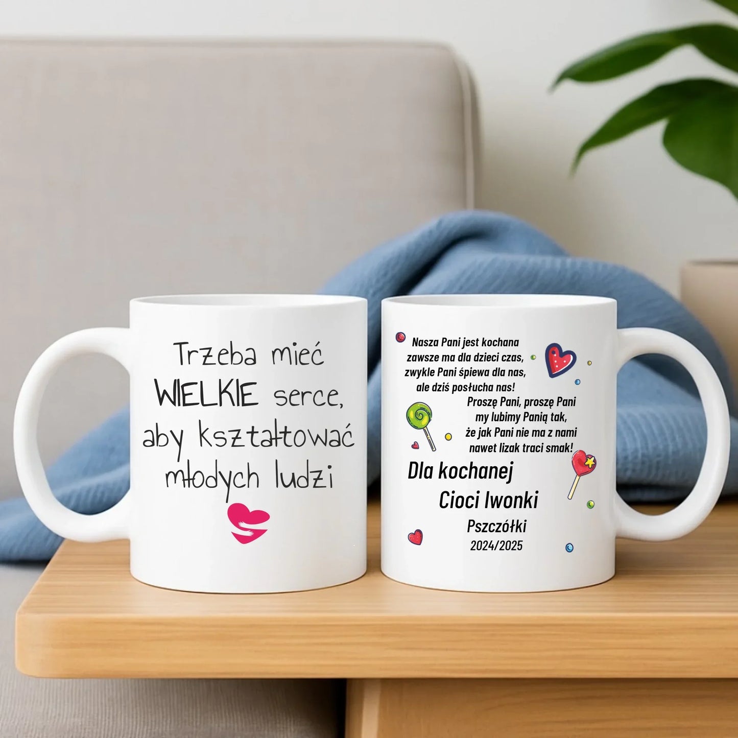 Zestaw poduszka i kubek z wierszykiem dla przedszkolanki na prezent Zakończenie Przedszkola N16 - StoryCups.pl