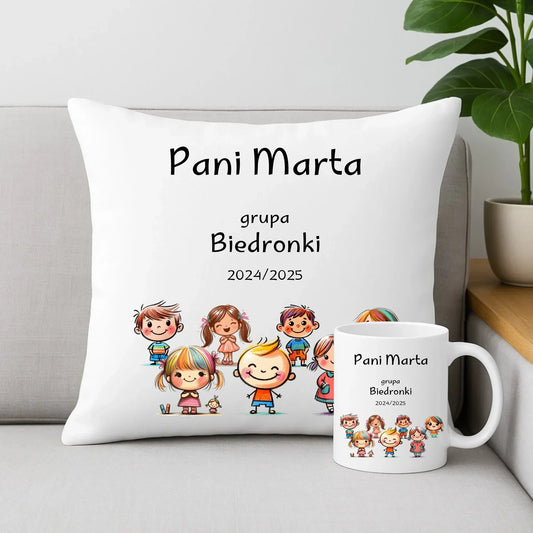 Przedszkolaki | Zestaw poduszka i kubek na prezent dla przedszkolanki N03 - StoryCups.pl