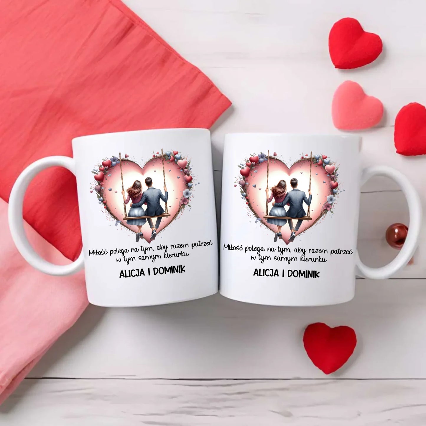 Zestaw poduszka i kubek dla par - prezent dla chłopaka i dziewczyny - Para na huśtawce - personalizowany W12 - StoryCups.pl