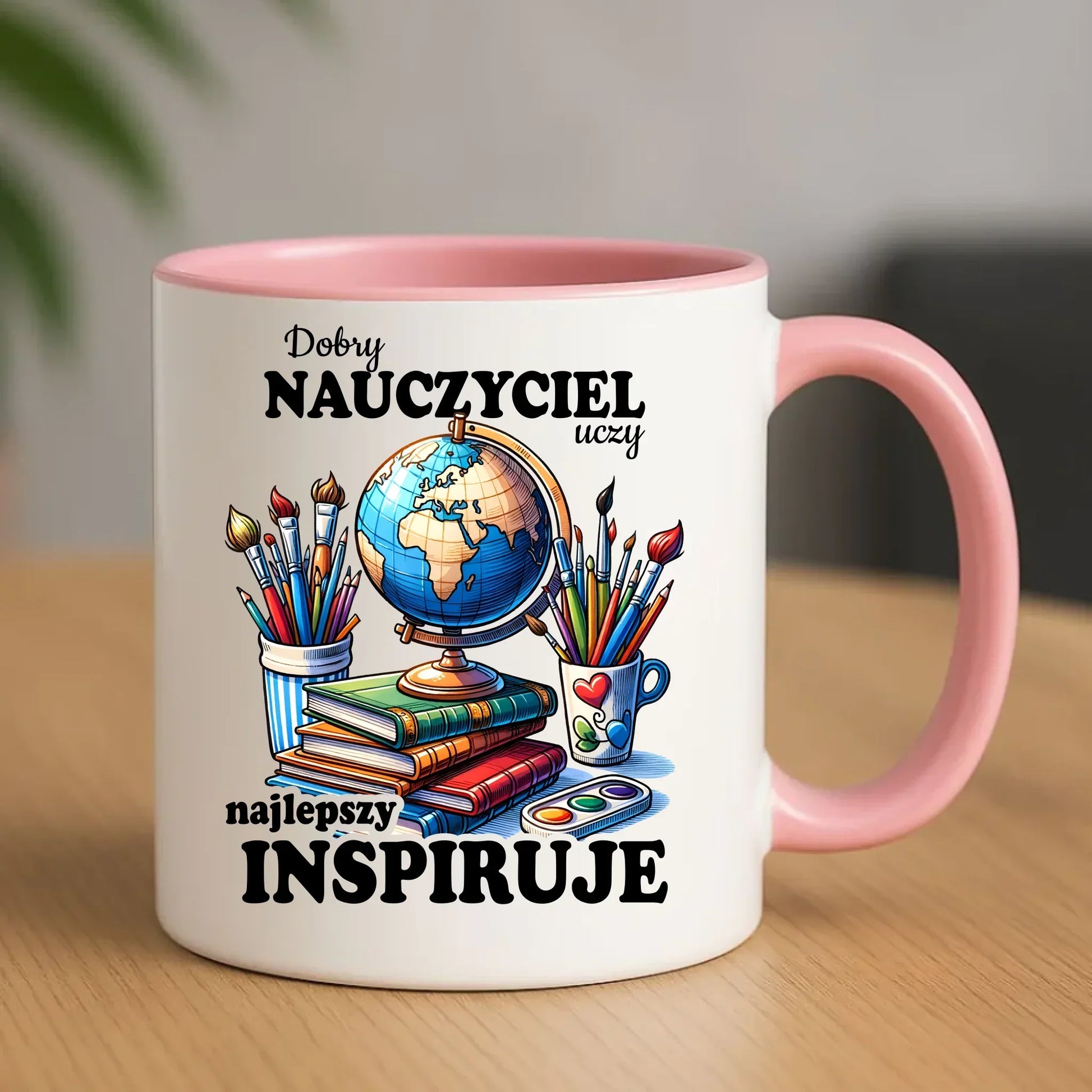 Najlepszy nauczyciel inspiruje | Kubek prezent dla nauczyciela N72 - StoryCups.pl