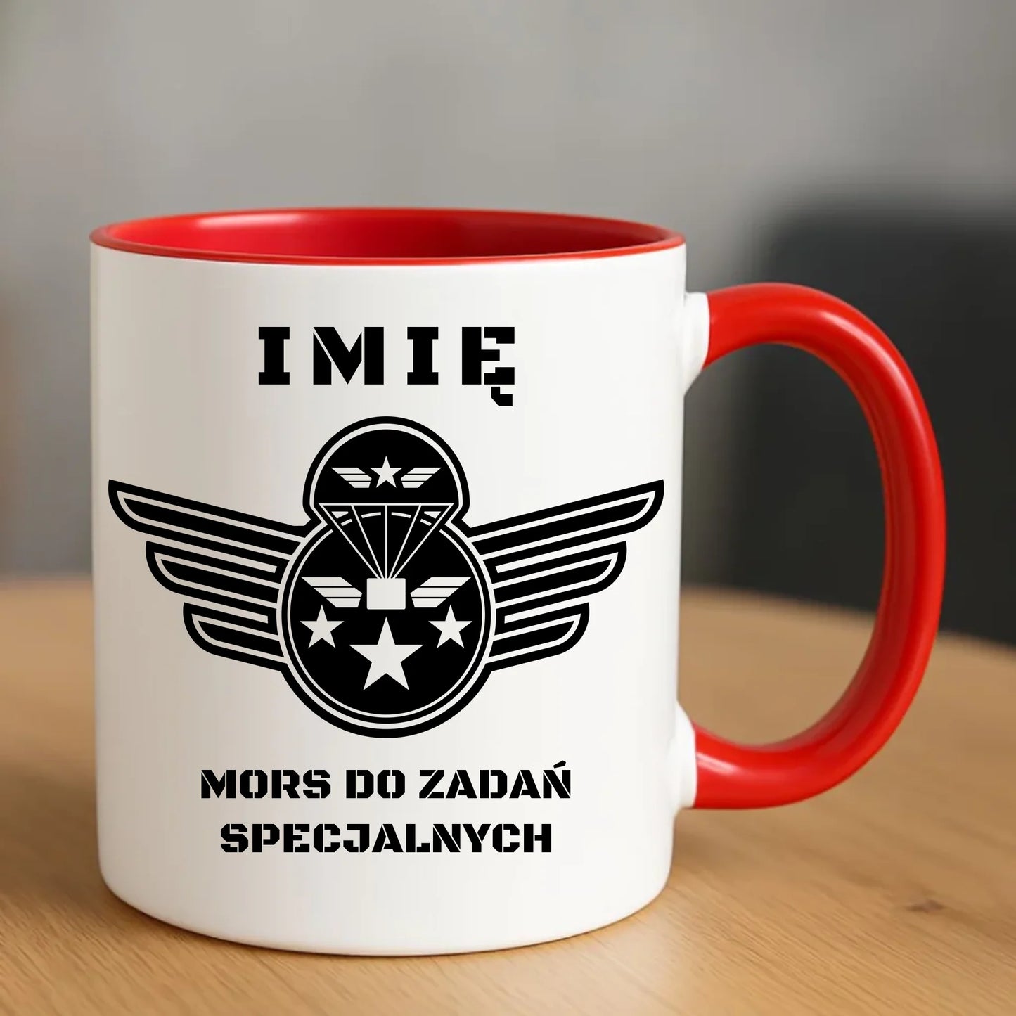 Ceramiczny czerwony kubek z nadrukiem na prezent