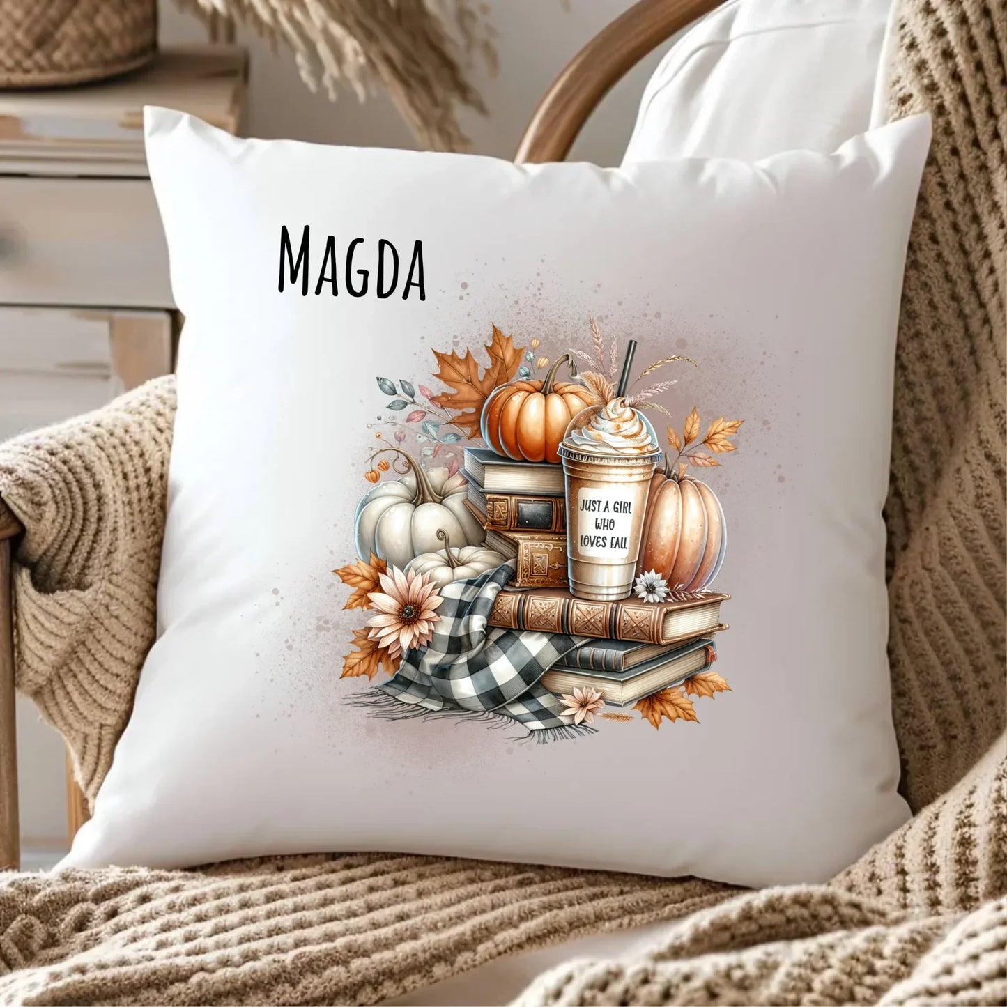 Just a girl who loves fall | Personalizowana poduszka dla jesieniary JS14 - StoryCups.pl