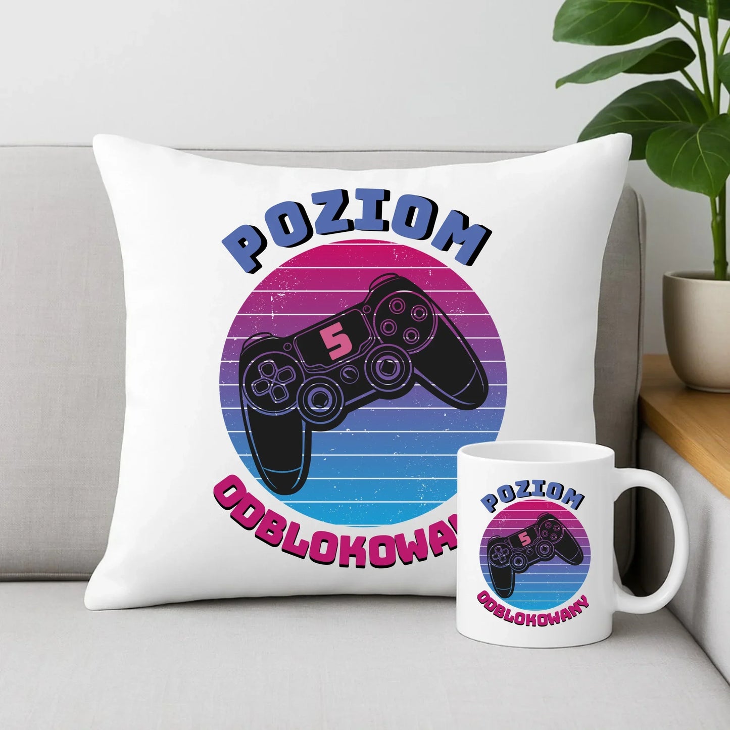 Zestaw poduszka i kubek powrót do szkoły Poziom odblokowany SZ02 - StoryCups.pl