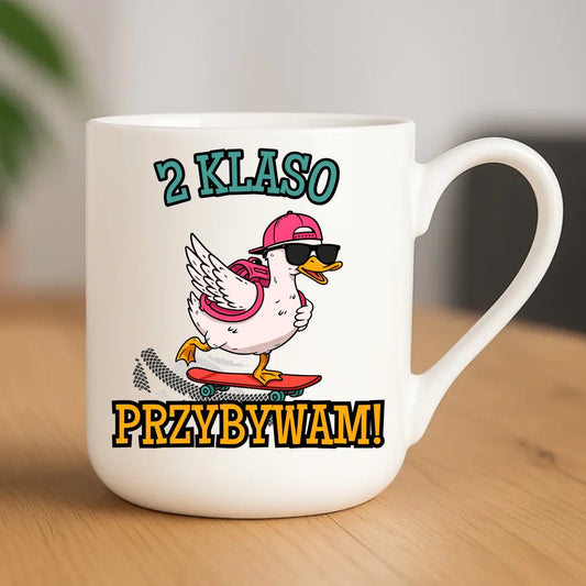 Kubek elegant na powrót do szkoły Przybywam personalizuj klasę SZ08 - StoryCups.pl