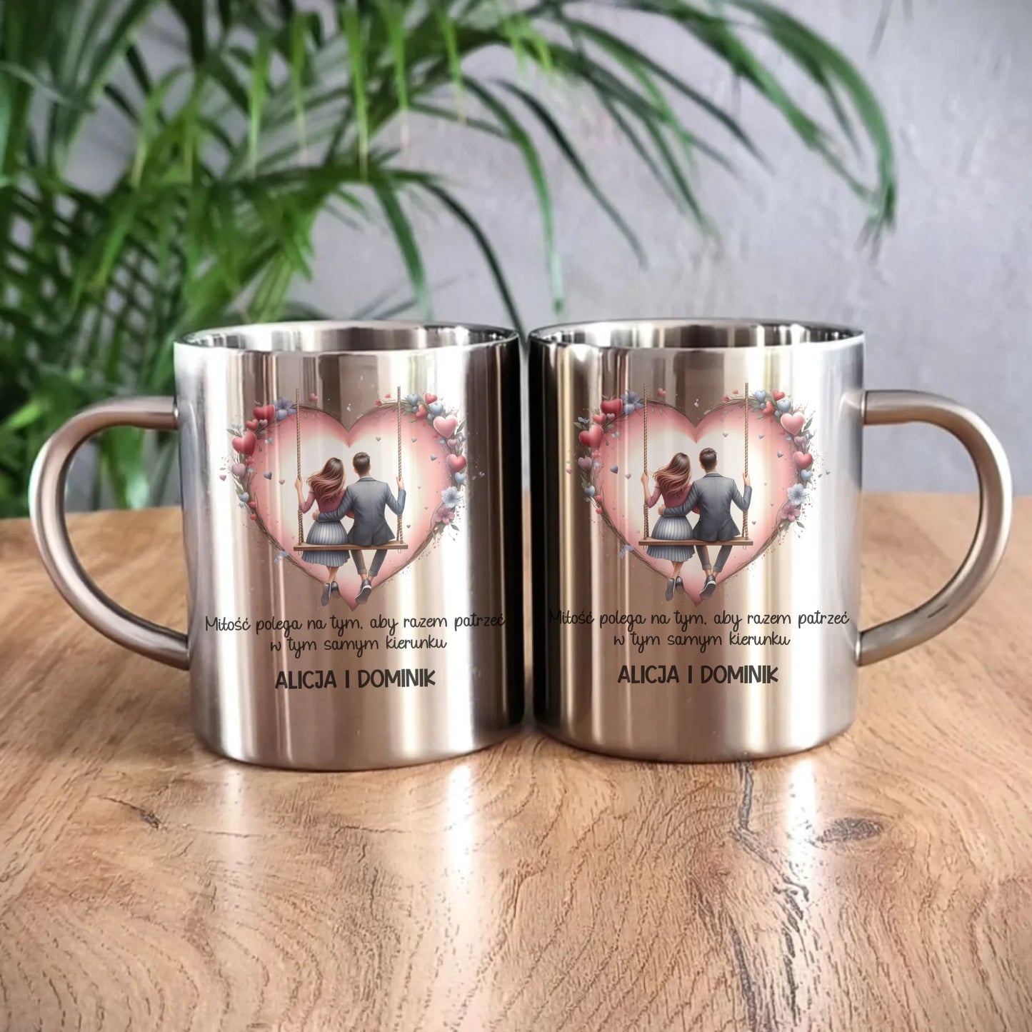 Kubek metalowy dla par - prezent dla chłopaka i dziewczyny - Para na huśtawce - personalizowany W12 - StoryCups.pl