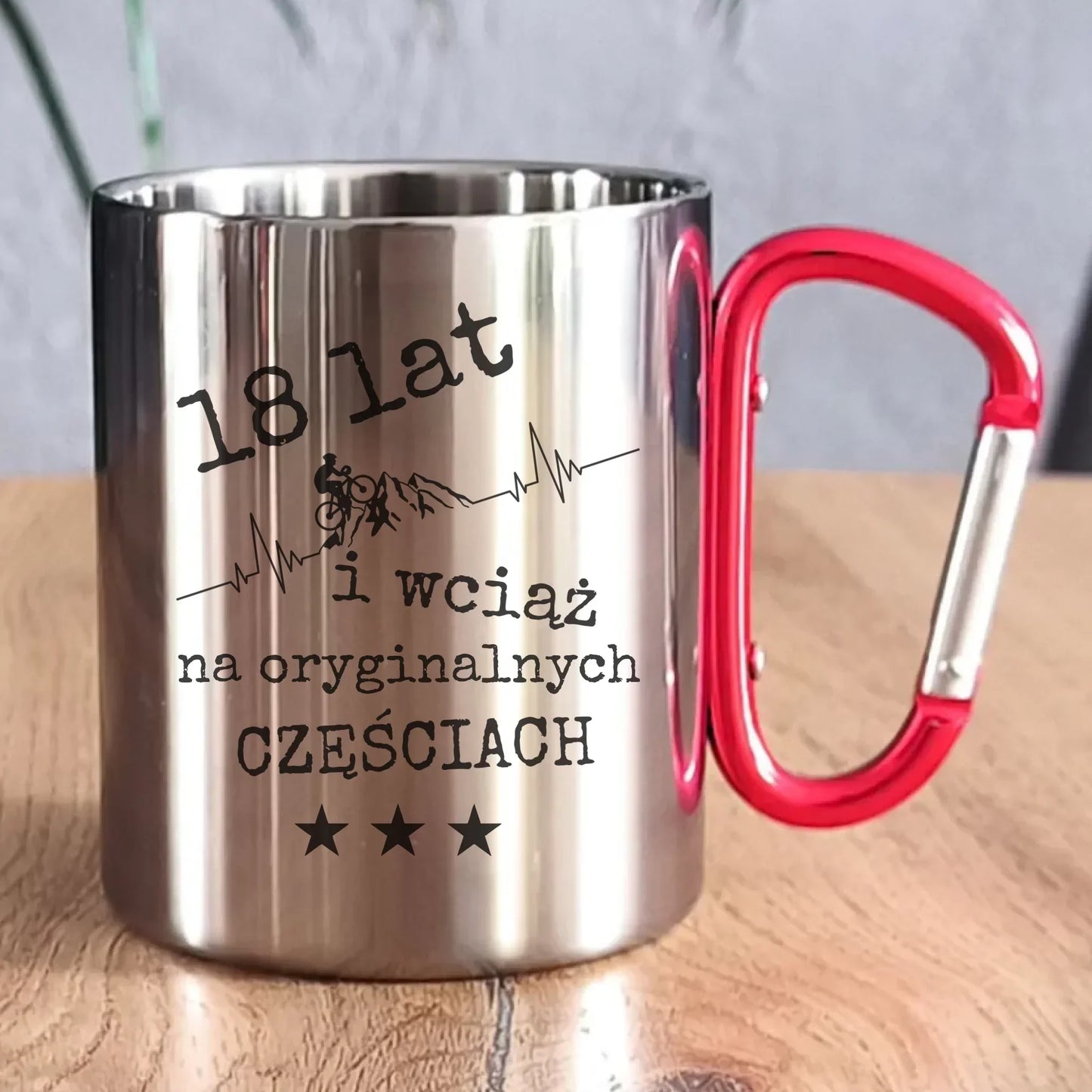 Wciąż na oryginalnych częściach | Kubek metalowy na urodziny dla rowerzysty U28 - StoryCups.pl