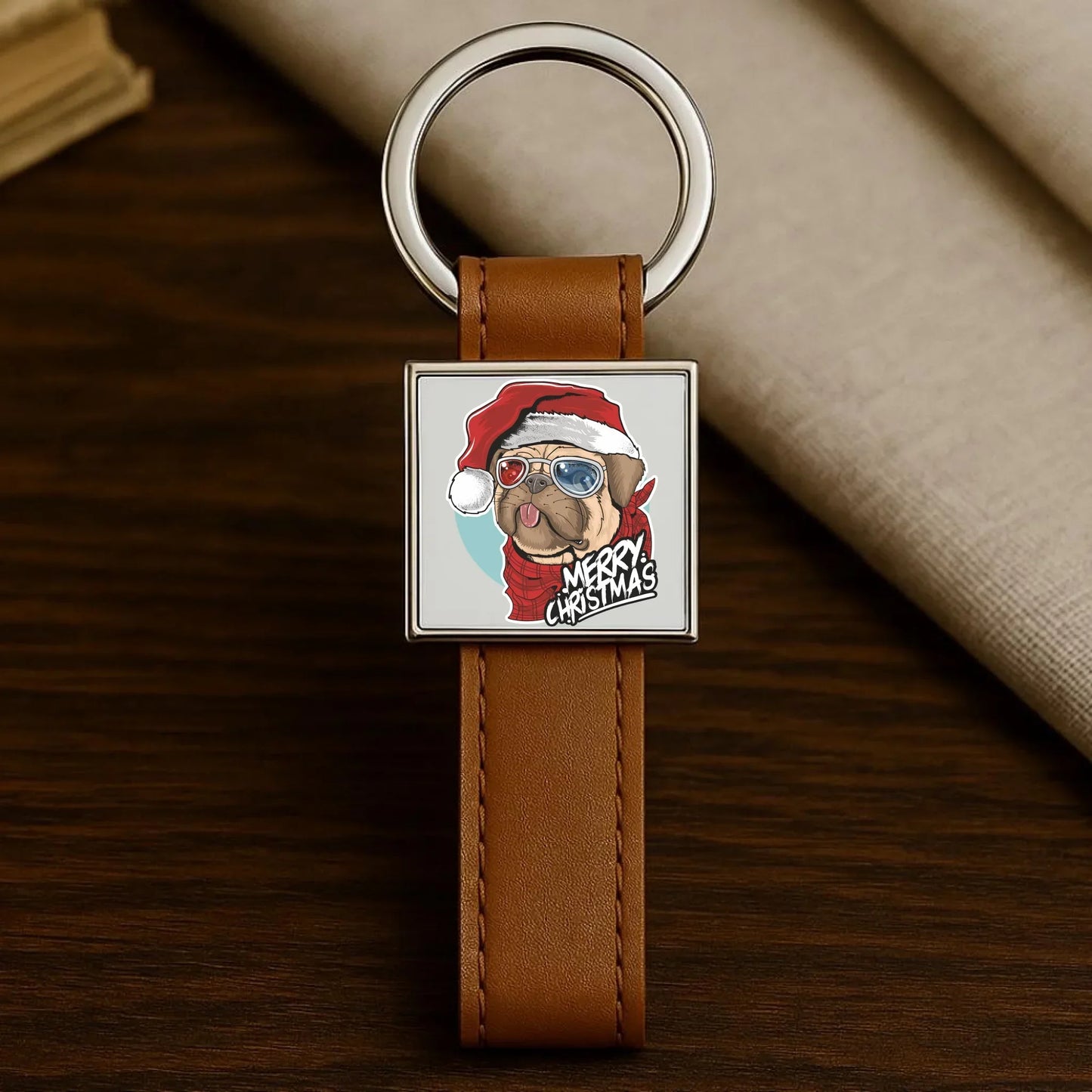 Merry Christmas | Świąteczny brelok z mopsem BN62 - StoryCups.pl