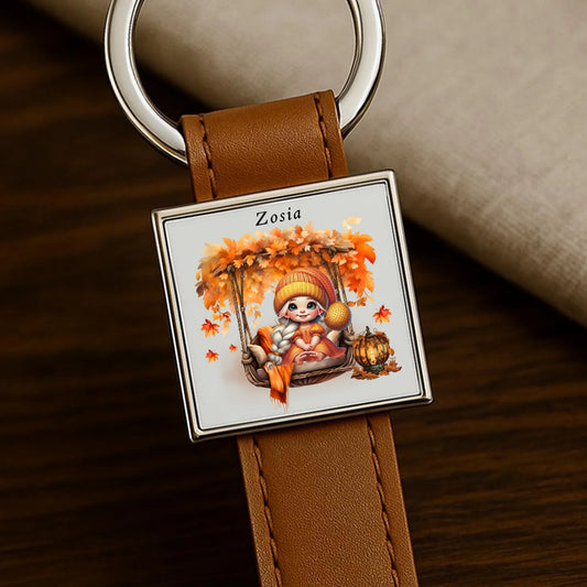 Brelok jesieniara - Dziewczynka z liśćmi - personalizowany JS17 - StoryCups.pl