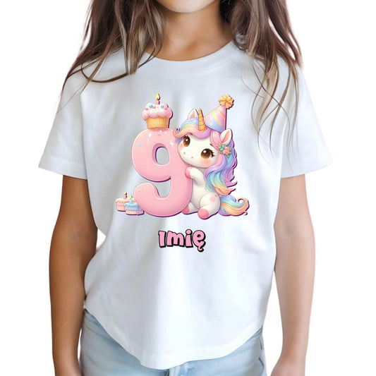 Koszulka dziecięca urodzinowa - prezent na 9 urodziny dla dziewczynki - Jednorożec - personalizowana U53 - StoryCups.pl