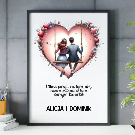 Plakat w ramie dla par - prezent dla chłopaka i dziewczyny - Para na huśtawce - personalizowany W12 - StoryCups.pl