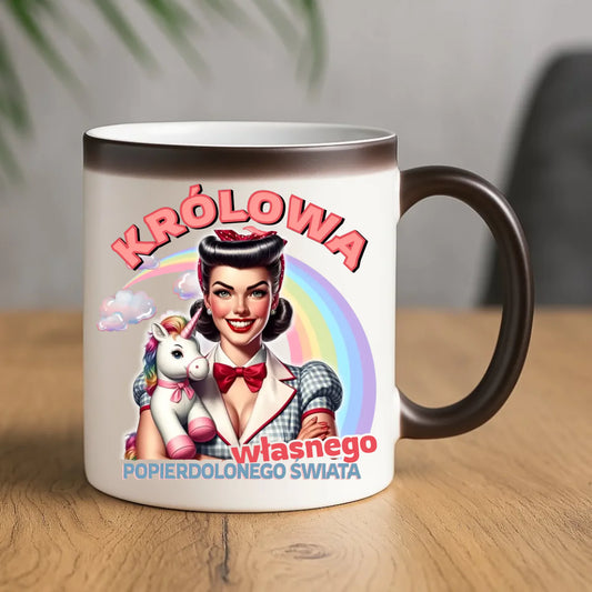 Śmieszny kubek magiczny retro – Królowa własnego popierd*onego świata - bez cenzury DZ08 - StoryCups.pl