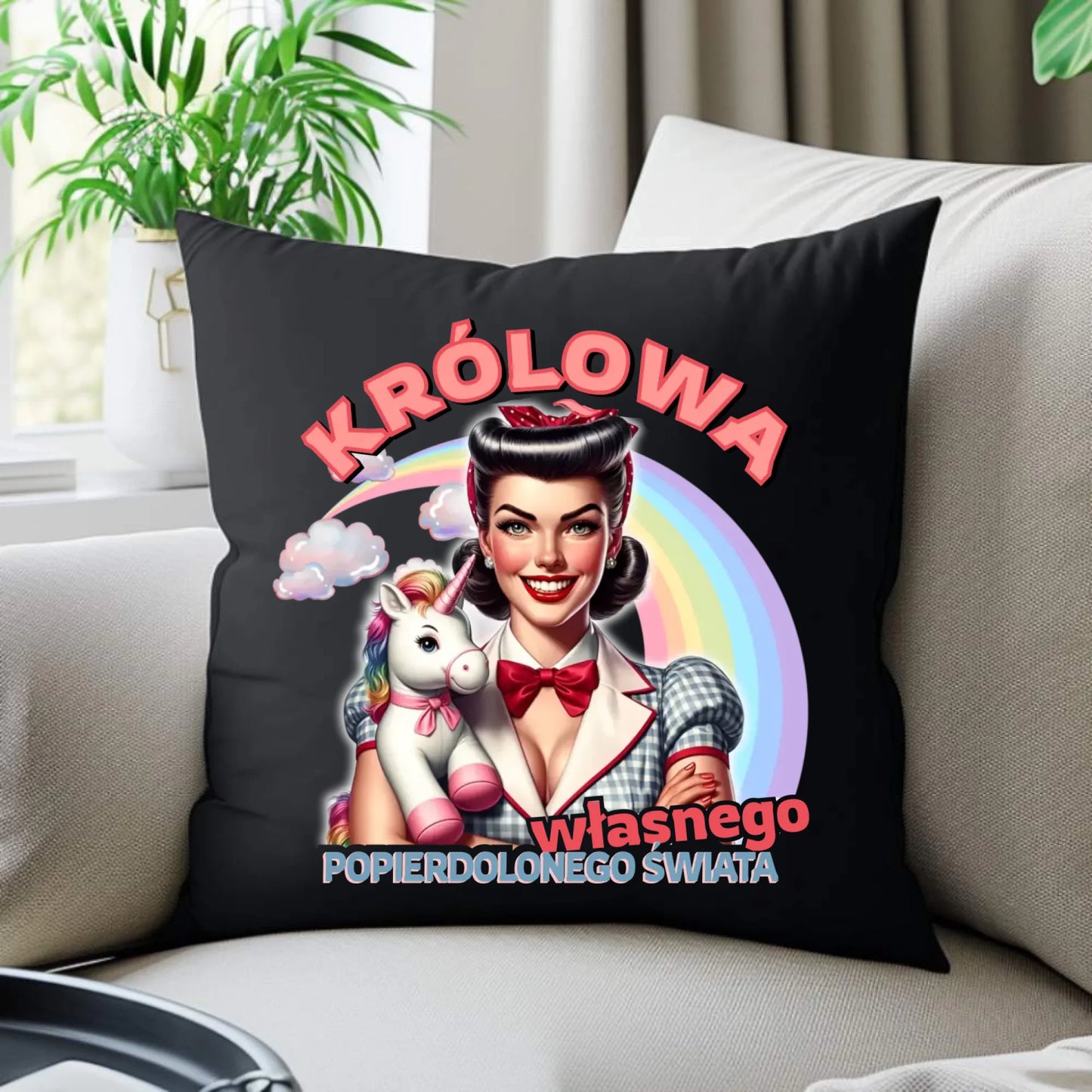 Śmieszna poduszka dekoracyjna retro – Królowa własnego popierd*onego świata - bez cenzury DZ08 - StoryCups.pl