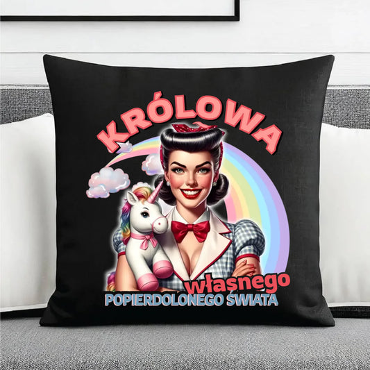 Śmieszna poduszka dekoracyjna retro – Królowa własnego popierd*onego świata - bez cenzury DZ08 - StoryCups.pl