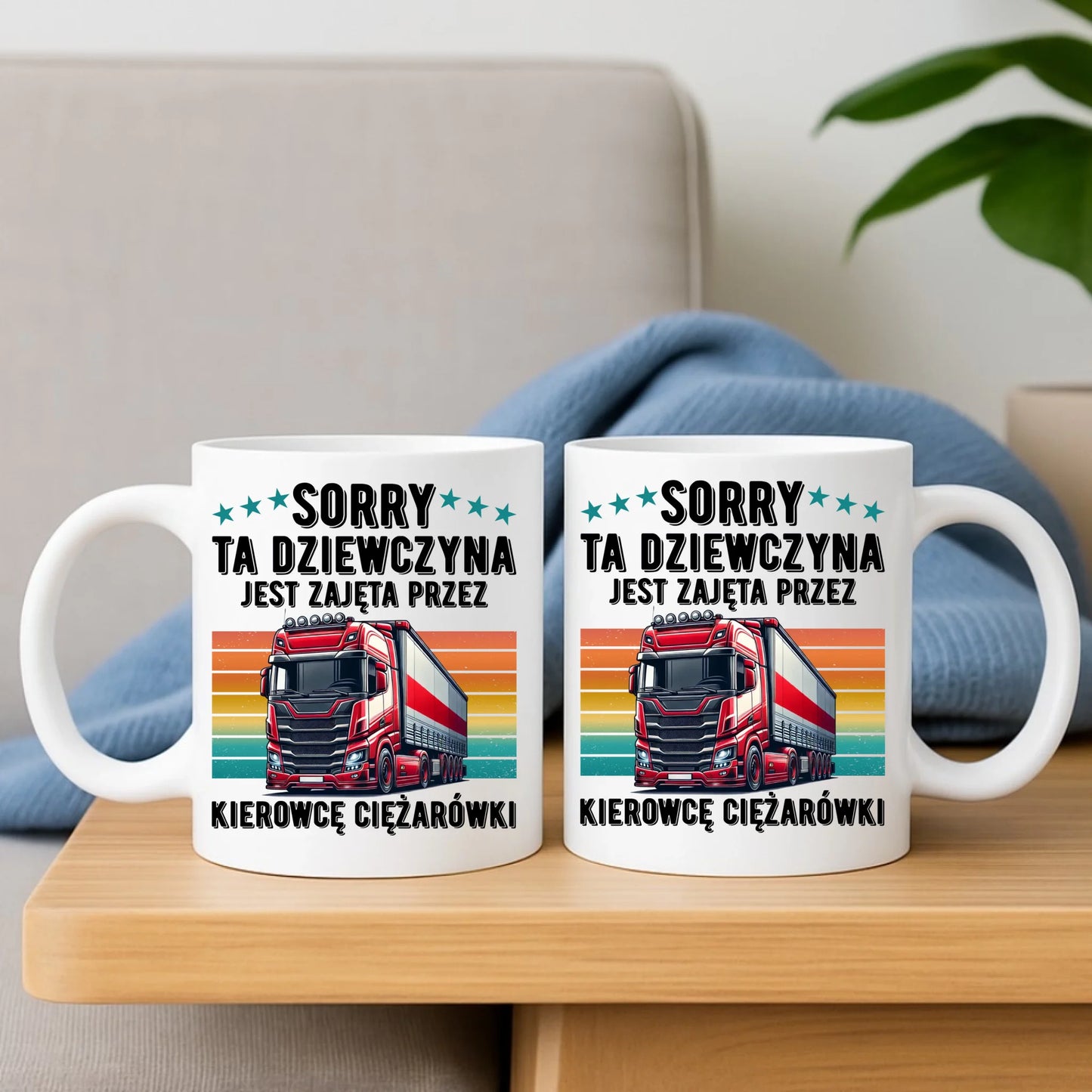 Zestaw poduszka i kubek - Ta dziewczyna jest zajęta przez kierowcę ciężarówki ZKT12 - StoryCups.pl