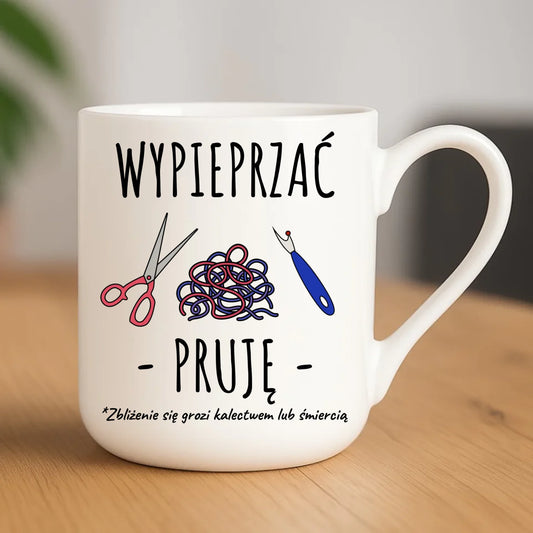 Kubek elegant szyciowy dla krawcowej - Wypieprzać, pruję HS08 - StoryCups.pl