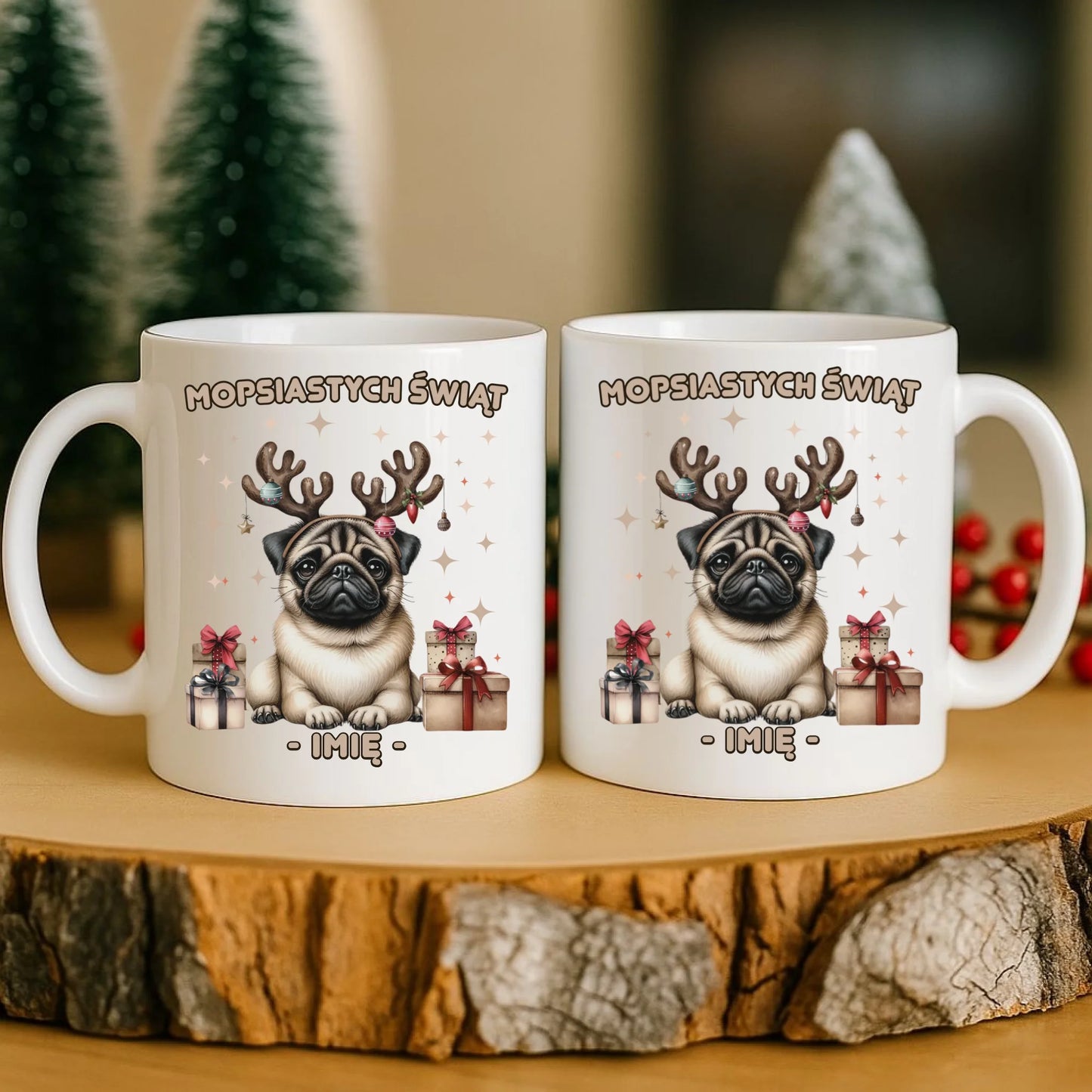 Kubek świąteczny - Mops Mopsiastych świąt - personalizowany BN91 - StoryCups.pl