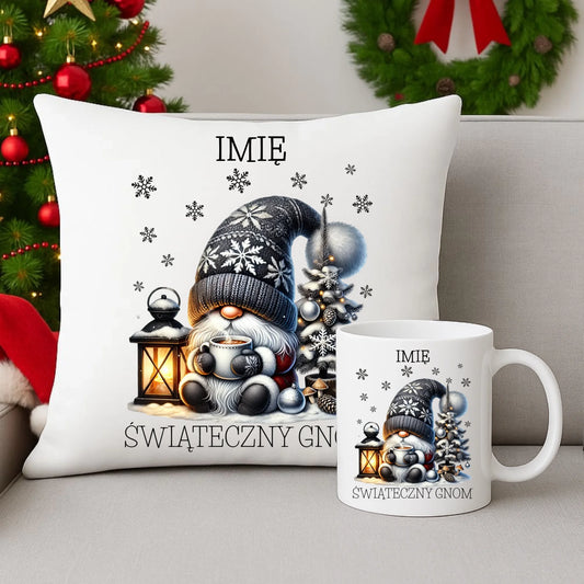 Zestaw poduszka i kubek świąteczny - Gnom z czekoladą - personalizowany BN41 - StoryCups.pl