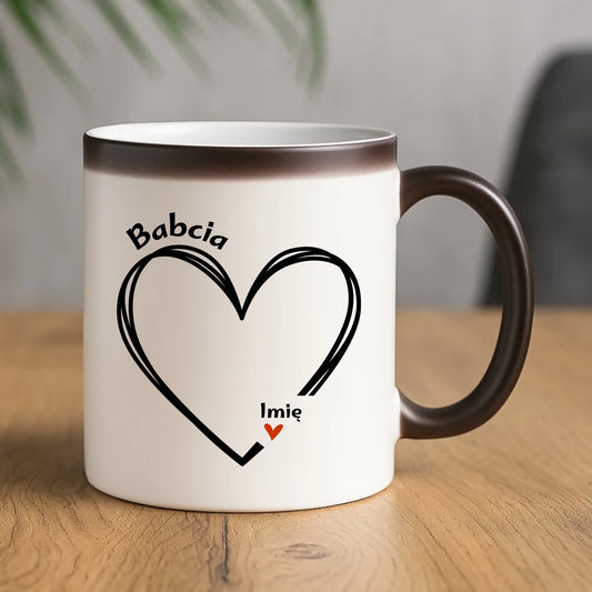 Kubek magiczny dla babci - Serce z imionami wnuków 1-7 - personalizowany B26 - StoryCups.pl